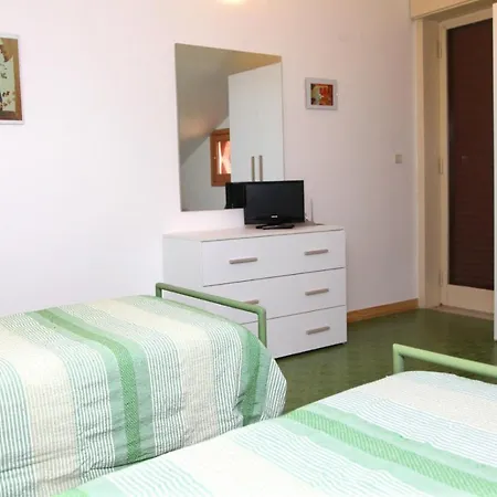 Francesco E Tanina 니콜로시